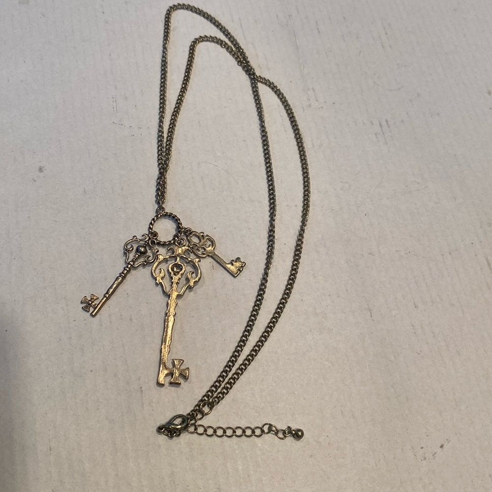 Vintage Triple Antique Keys Goldtone Necklace